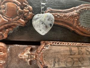 Healing Heart Crystal Pendant Necklace - Howalite