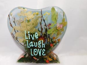 Nature Resin Heart w/Stand