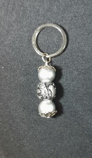 Key ring - Silver beads and a Dog Mom charm